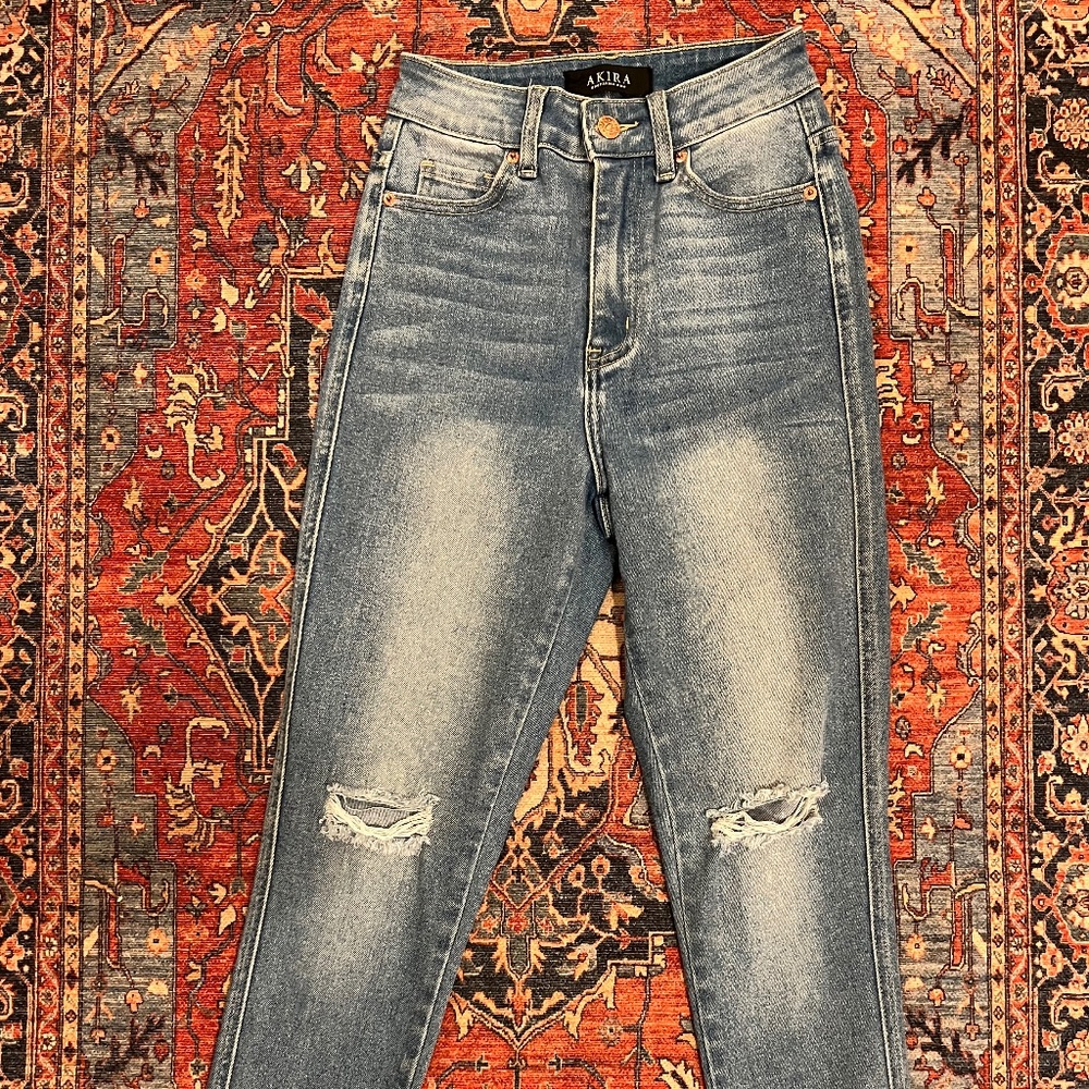 NWOT Akira High-Rise Skinny Leg Jeans